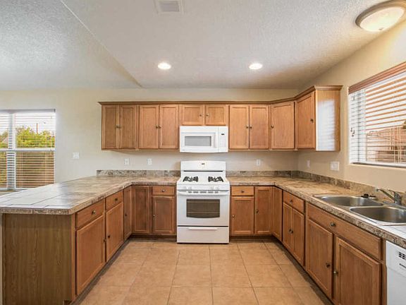 5th image of 4216 Laramie Dr NW
