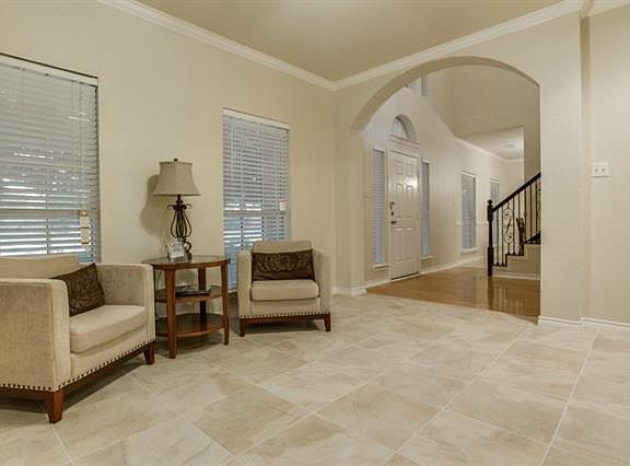 2nd image of 118 Elm Fork Dr