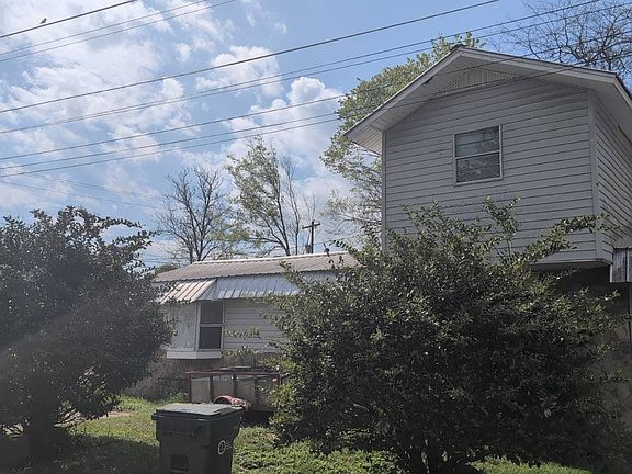 3rd image of 801 Pickett Gulf Rd