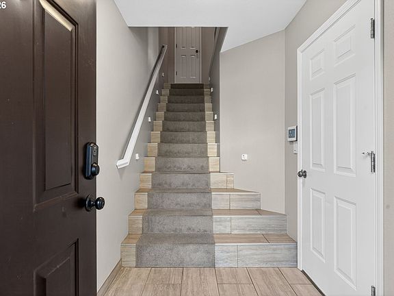 3rd image of 18720 SW Boones Ferry Rd