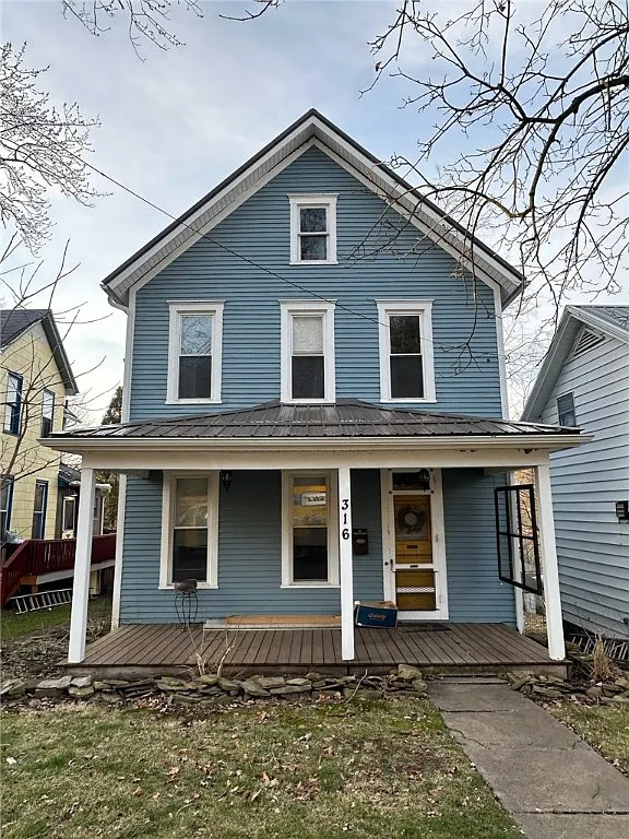 316 W 3rd St photo 1