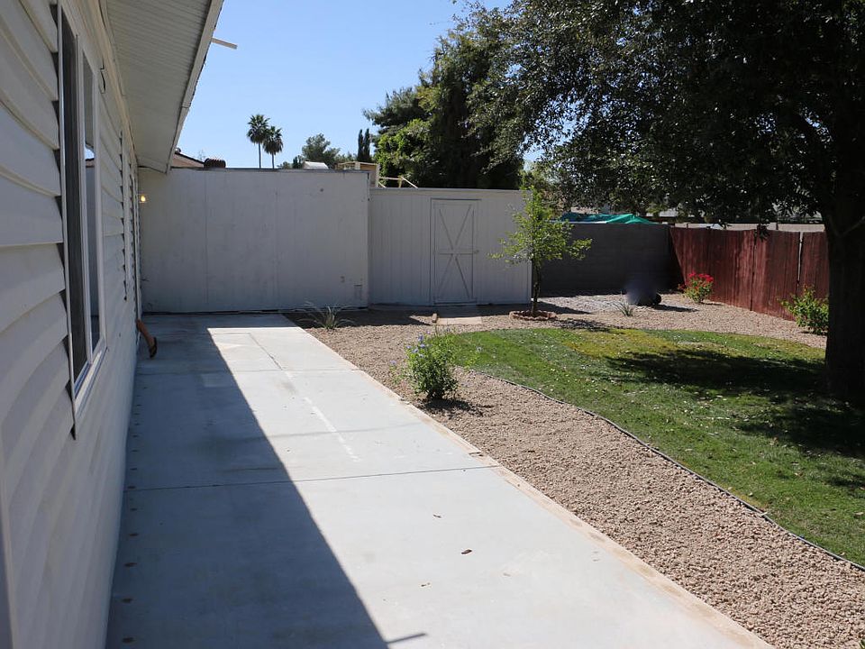 1st image of 4010 S Hanna Dr