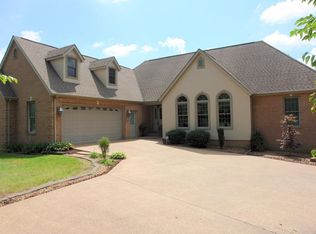 73 Little Shoe Ln, Crossville, TN 38571