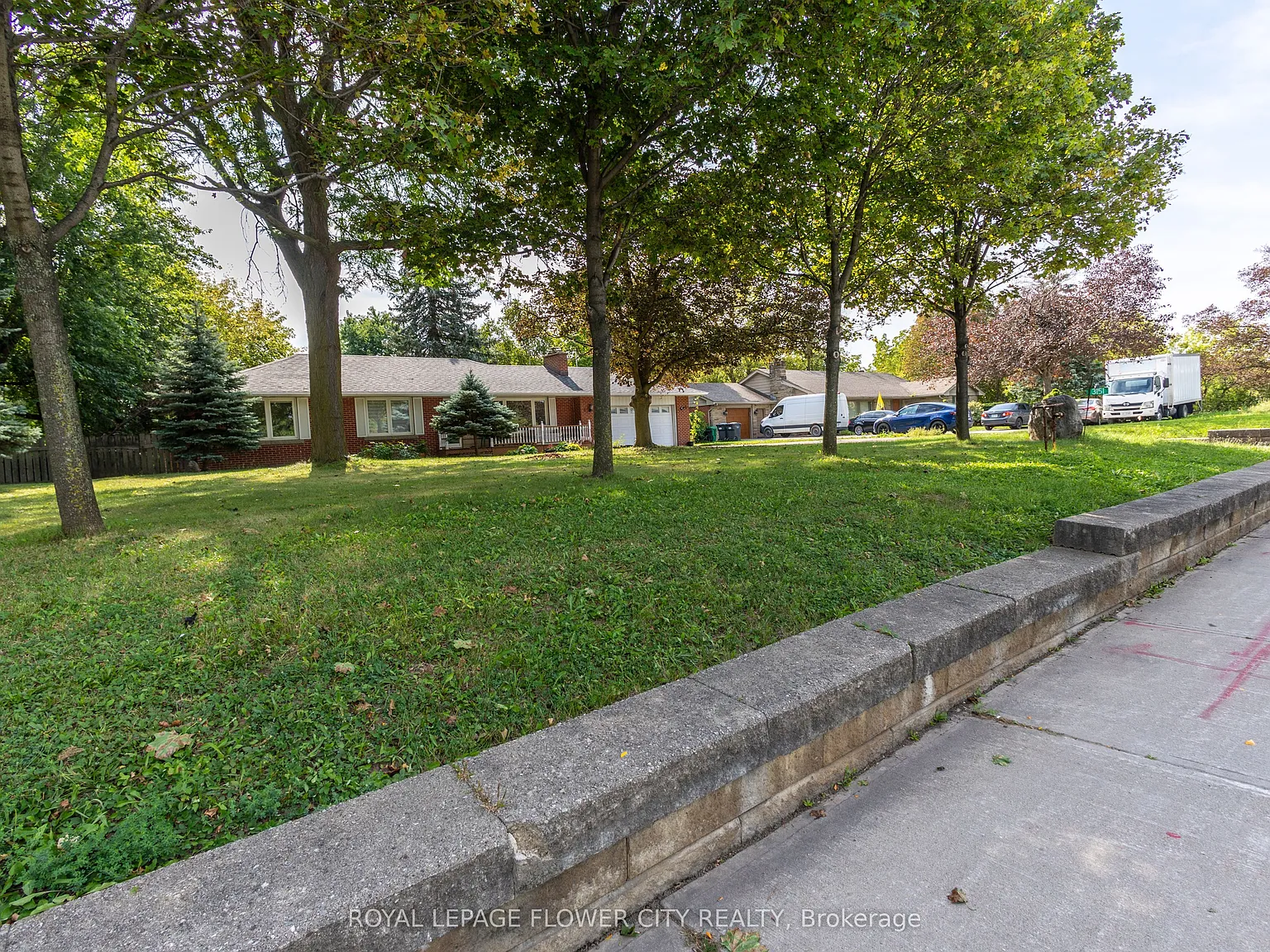 4 bed, $3,600 — Photo 3