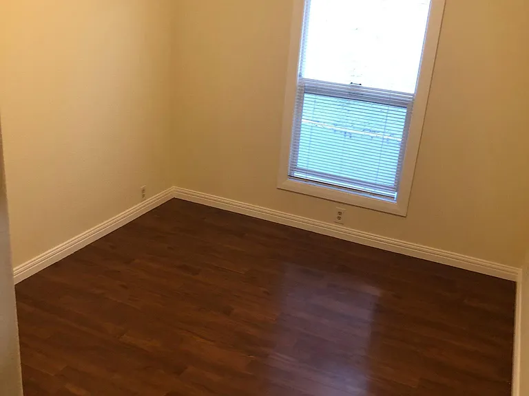 274B Athol Ave — Photo 7