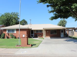 907 Lynn St, Tulia, TX 79088