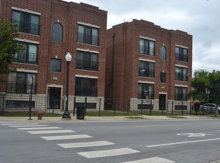 5658 W 63rd St APT 1E, Chicago, IL 60638