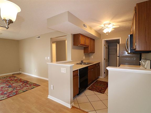 3rd image of 10112 Carnation Ct APT 6