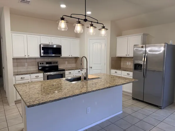 2850 Dusty Rd, Forney, TX 75126