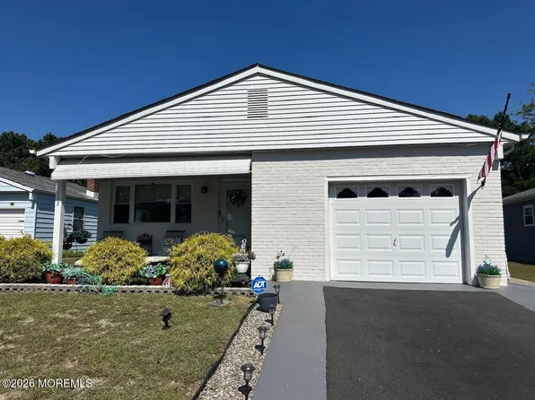 112 Santiago Drive, Toms River, NJ 08757