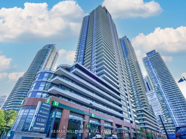 2212 Lake Shore Blvd W #308, Toronto, ON M8V 0C2