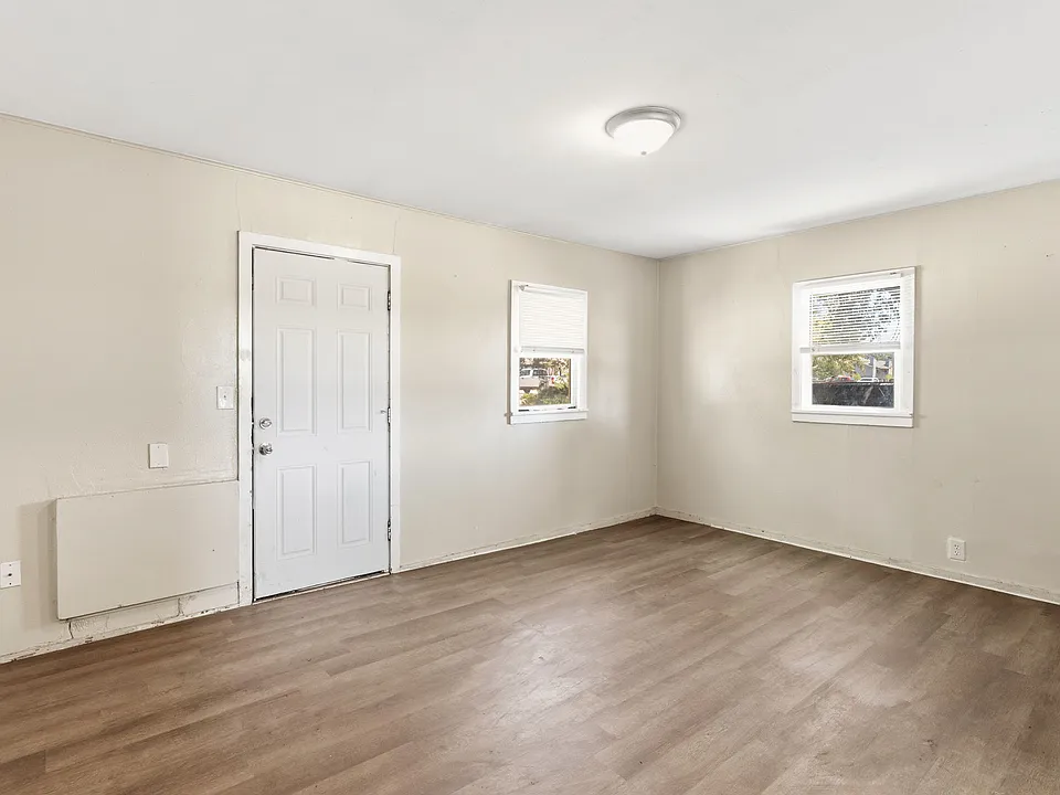 207 N Santa Fe Ave #1
