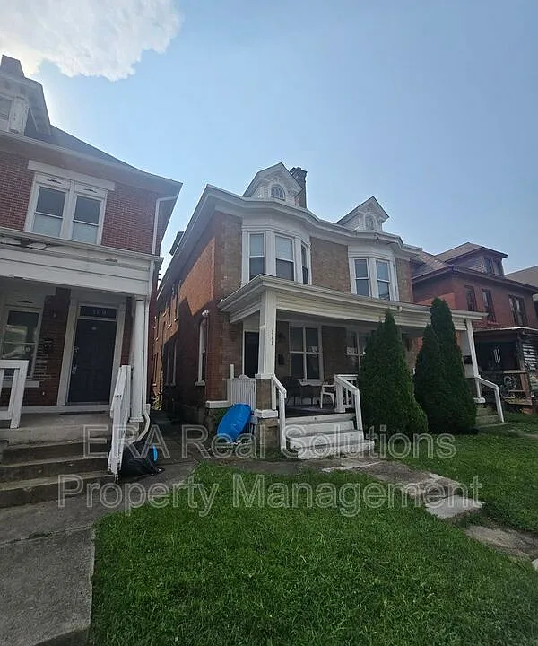 173 N 18th St