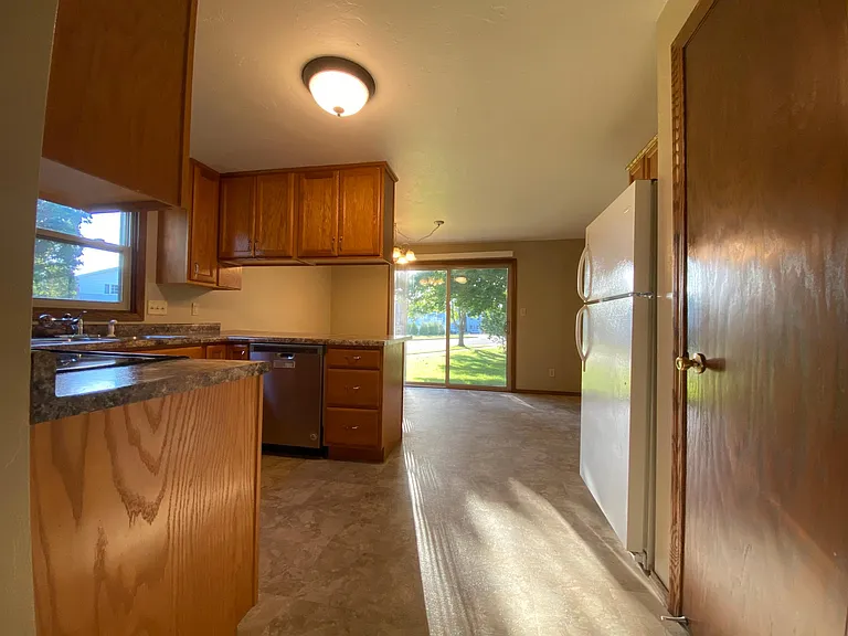 403 Moonglow Dr — Photo 6