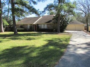 1207 Coe Rd, Pinehurst, TX 77362