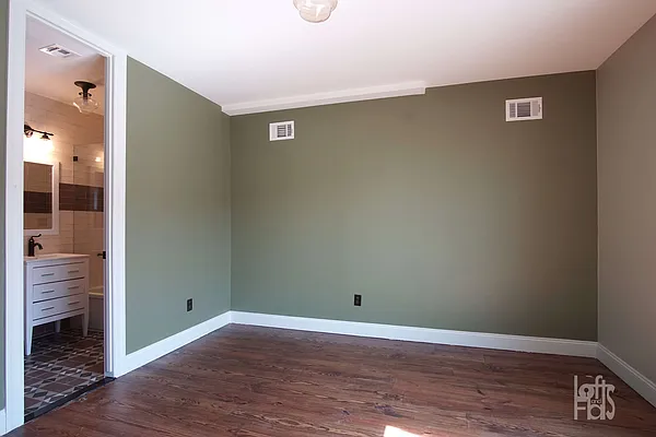 Rented by Lofts and Flats LLC | media 35