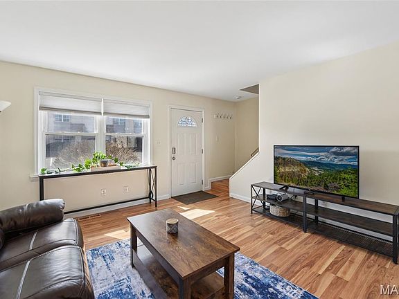 5th image of 835 Lilybud Ct