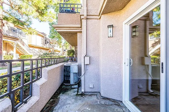27281 Nicole Dr — Photo 9