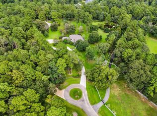 3 Los Encinos Dr, Magnolia, TX 77354