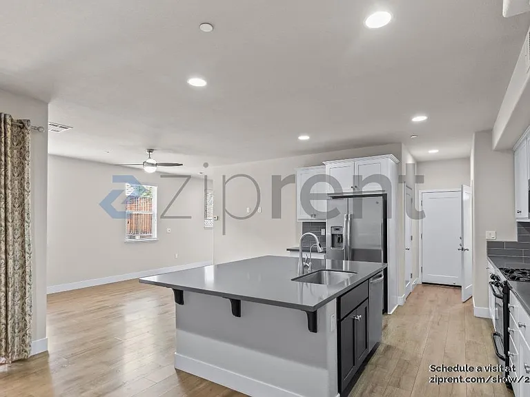 3786 Vine St — Photo 12