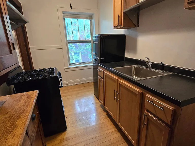 1 bed, 1.0 bath, 700 sqft, $1,095 — Photo 21