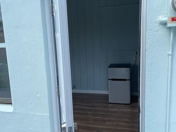 3rd image of 161 SE 28th Ct #B