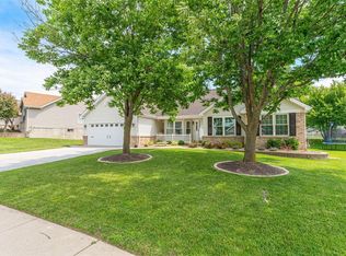 1364 Presidents Landing Dr, O'Fallon, MO 63366