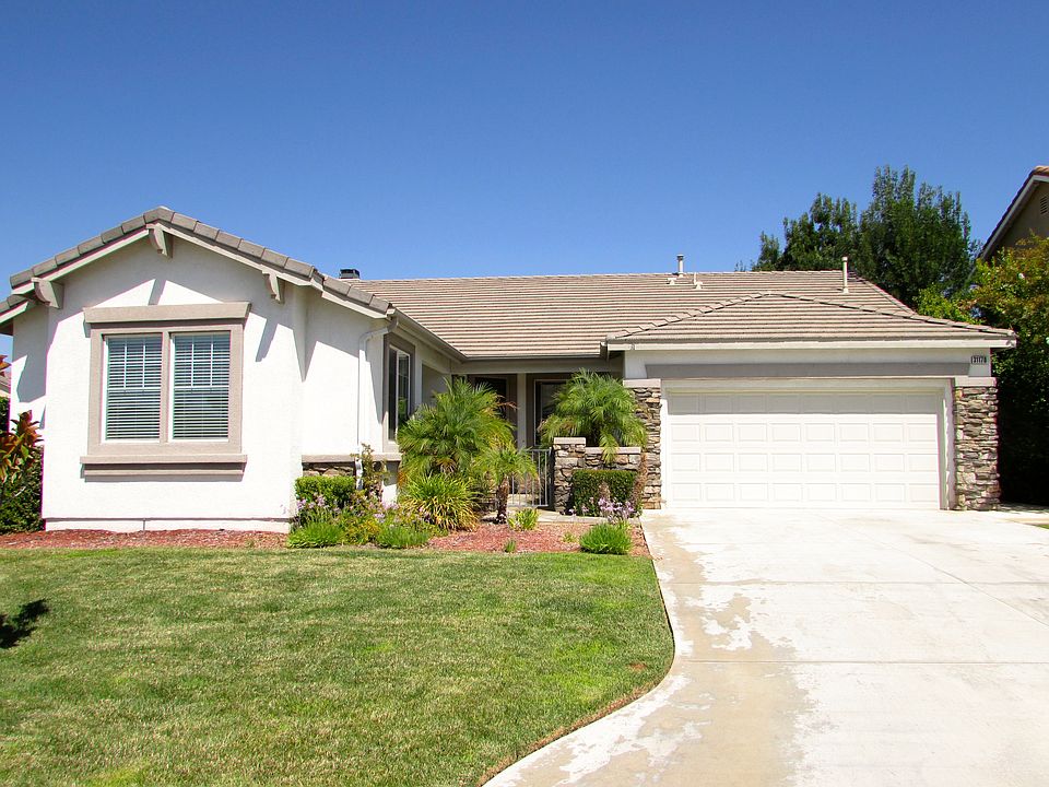 1st image of 31170 Gardenside Ln