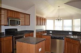 5th image of 205 Meadowside Dr