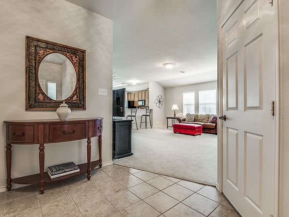 4th image of 6813 Oak Falls Dr