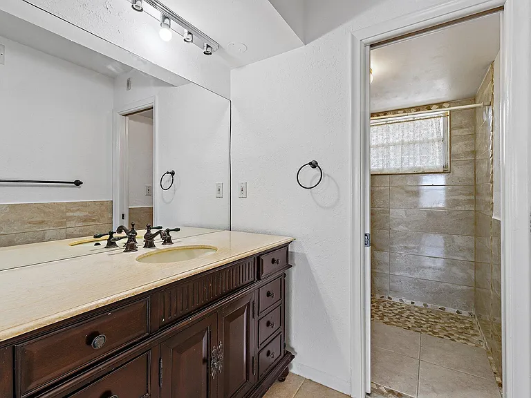 5570 Tamberlane Cir #131 — Photo 17