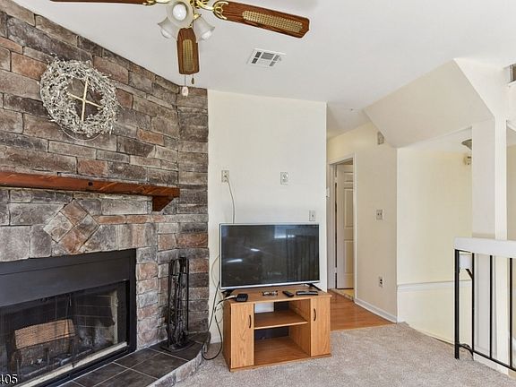 5th image of 777 Jefferson Ave #1