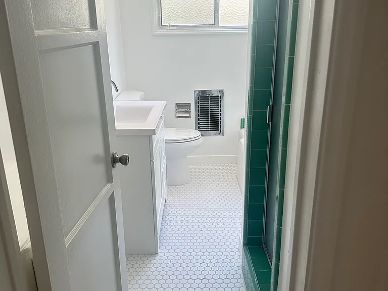 1009 N Sweetzer Ave #6 — Photo 6