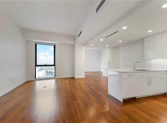 4th image of 2 Canal St Suite 2004