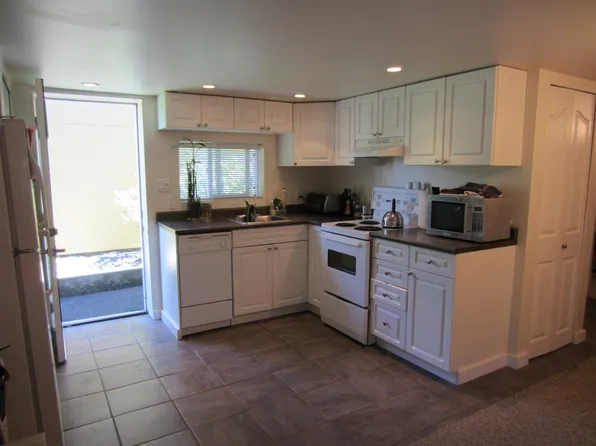 345X W 18th Ave, Vancouver, BC V6S 1A7