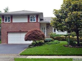 1911 George Ct, Merrick, NY 11566