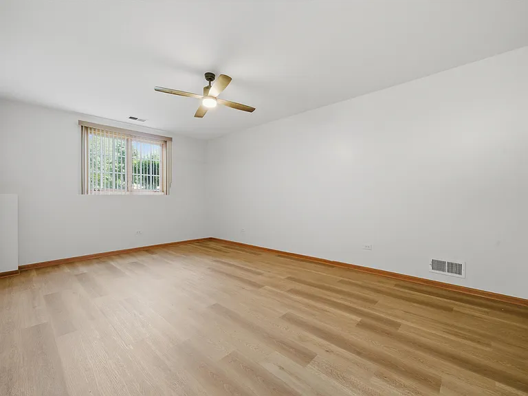10652 Dani Ln — Photo 16