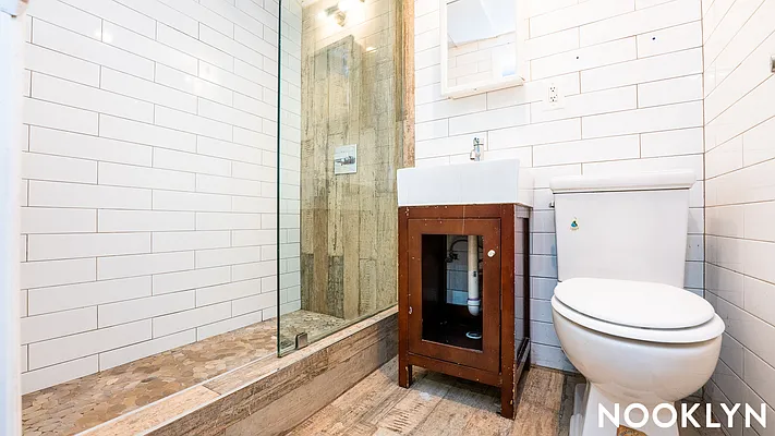 Rented by Nooklyn NYC LLC | media 19