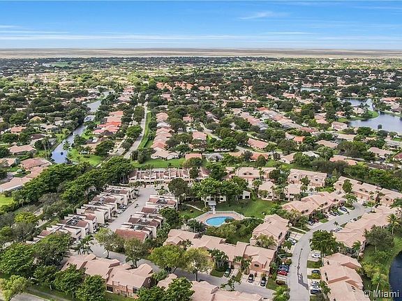 4th image of 1699 Cypress Pointe Dr