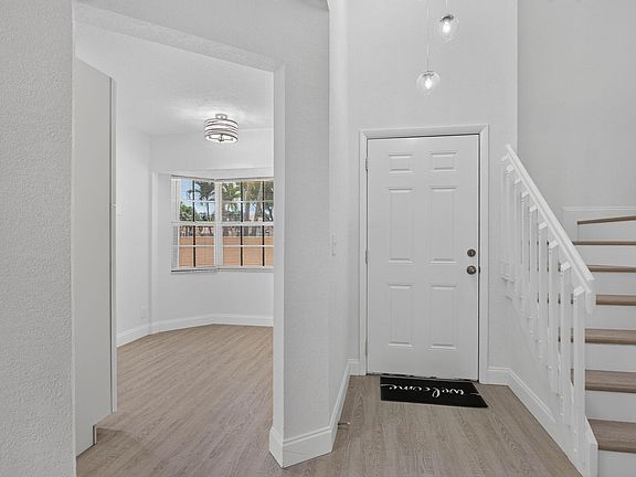 3rd image of 11451 Lakeview Drive #3a