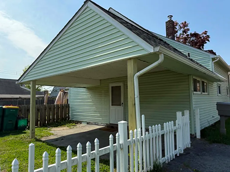 5 Nickelhill Ln — Photo 36