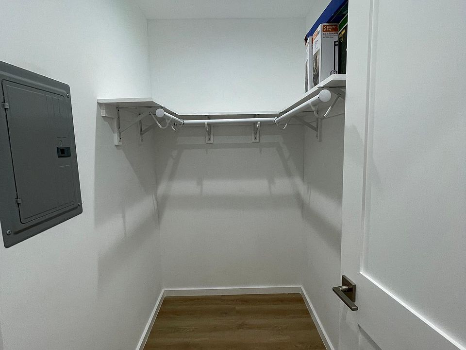 walk in closet