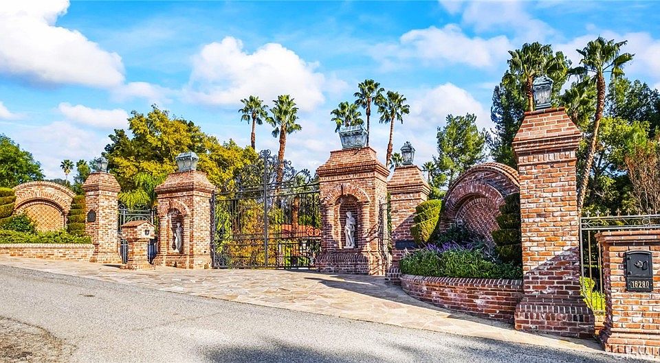 1st image of 16280 Whispering Spur St