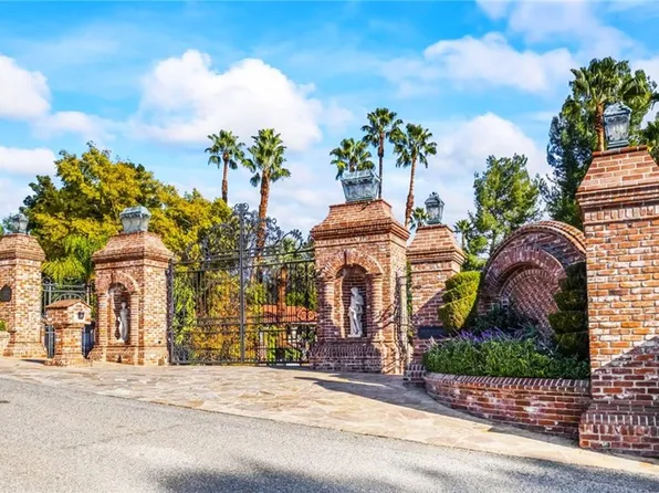 16280 Whispering Spur St, Riverside, CA 92504