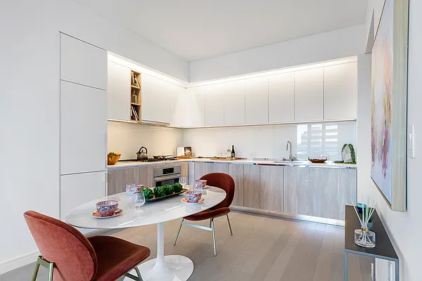 Rented by The Moinian Group | media 27