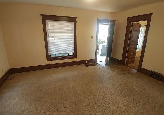 2nd image of 615 N 31st St