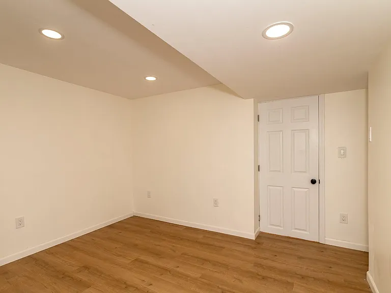 1800 Lark Ln — Photo 49