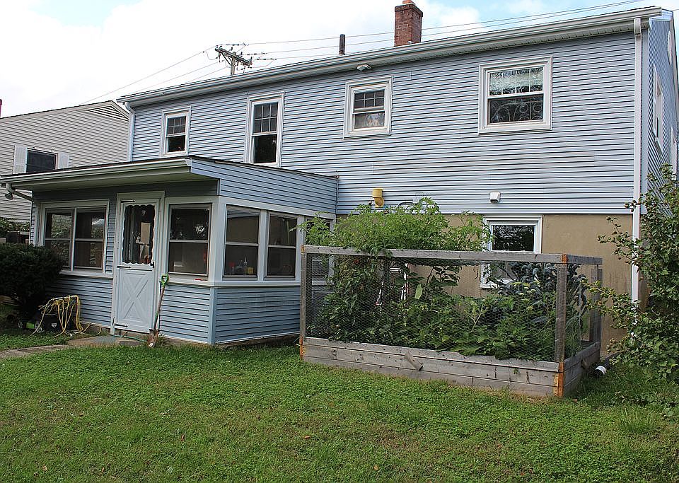 2nd image of 116 Clifford St