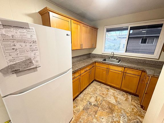 4th image of 1436 Lunalilo St APT F