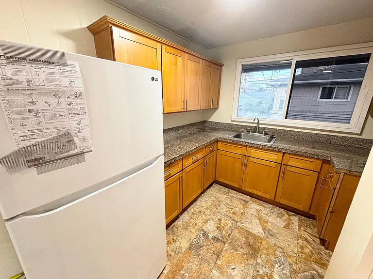 1436 Lunalilo St — Photo 4